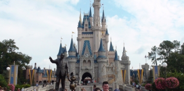 【美國】董事副總經(jīng)理易能武先生美國之行順利結束