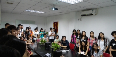 【廣州】廣州大學2011級旅游管理專業(yè)全體師生來我公司參觀考察